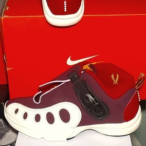 Nike Zoom GP, Size: 10 1/2. Night Maroon
